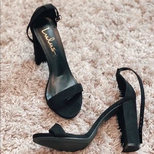 New lulus black high heel